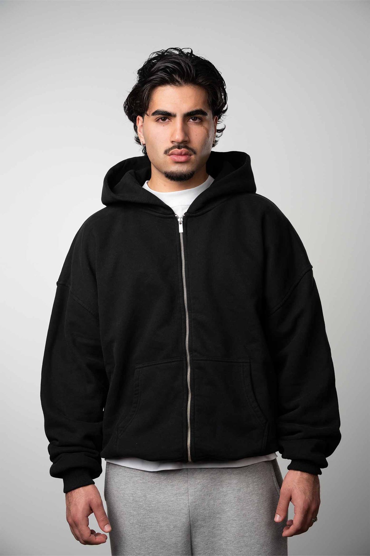 v1 ZIP-HOODIE | M